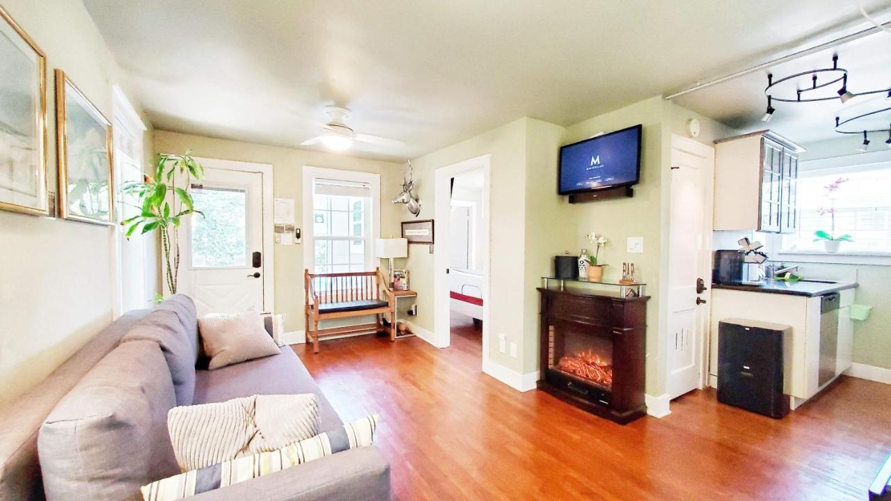 Ut Moody Center Downtown Eco Pecan Tree House Free Wifi Parking Quiet Office Hébergement de vacances